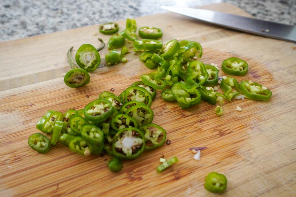 Spicy peppers fermented onions